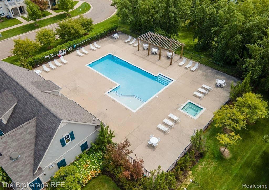 16103 ADDINGTON Drive, Commerce Twp, MI 48390 — Photo 27