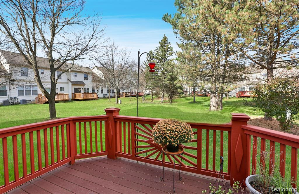 38238 Remington Park, Farmington Hills, MI 48331 — Photo 6