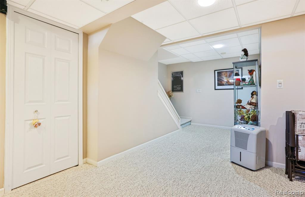 38238 Remington Park, Farmington Hills, MI 48331 — Photo 9