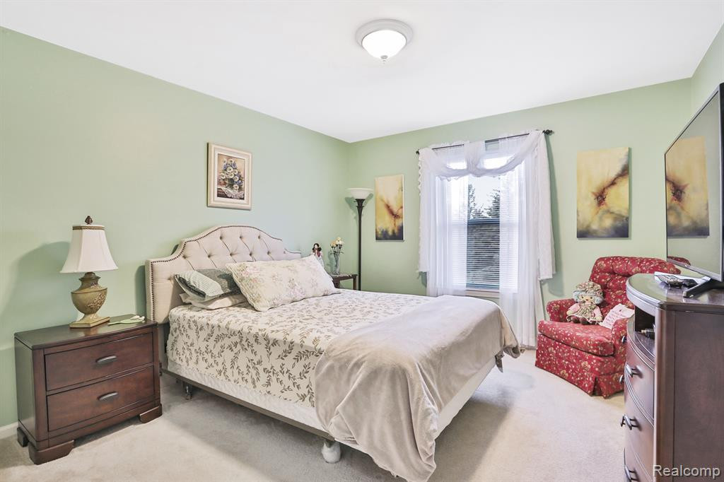38238 Remington Park, Farmington Hills, MI 48331 — Photo 14