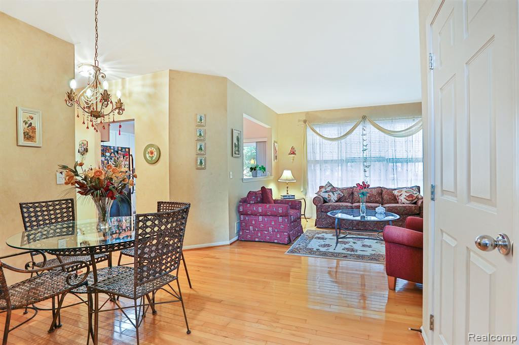38238 Remington Park, Farmington Hills, MI 48331 — Photo 28
