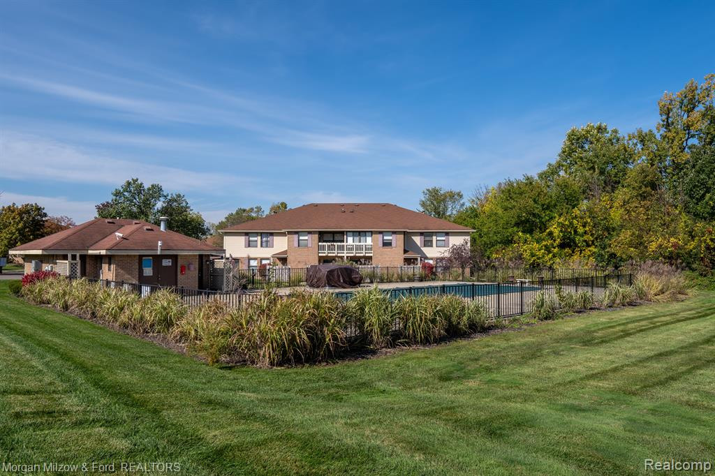 61196 GREENWOOD Drive, South Lyon, MI 48178 — Photo 20