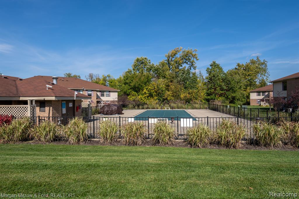 61196 GREENWOOD Drive, South Lyon, MI 48178 — Photo 21