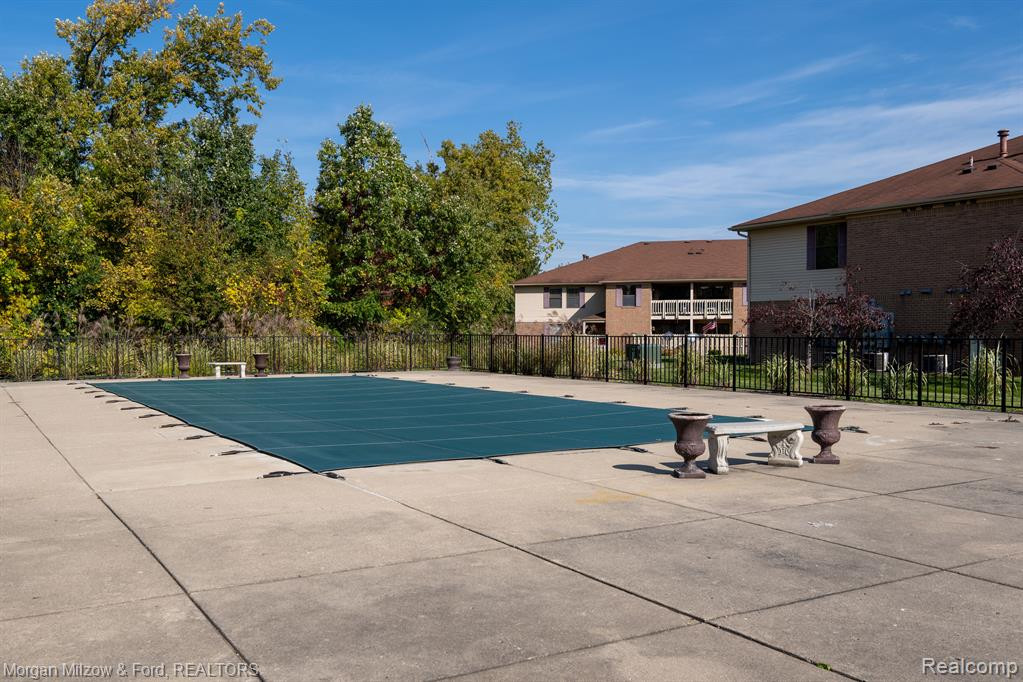 61196 GREENWOOD Drive, South Lyon, MI 48178 — Photo 23