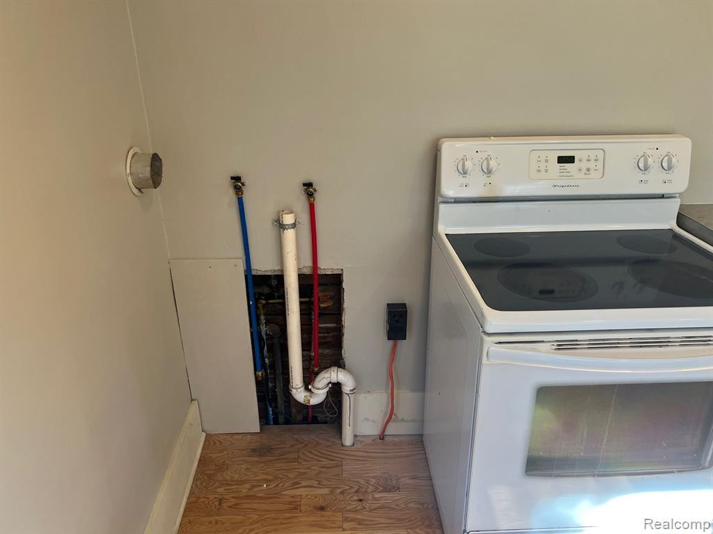 6831 SAGINAW Street, North Branch, MI 48461 — Photo 11