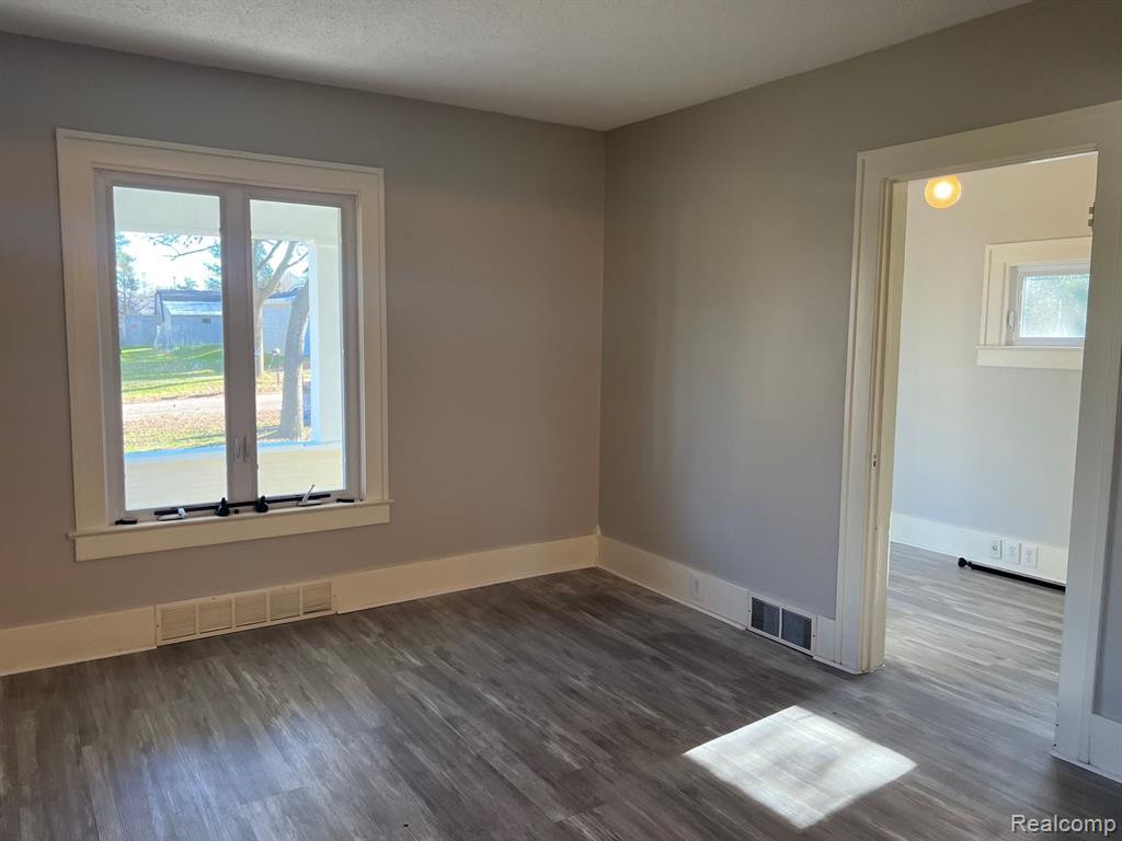 6831 SAGINAW Street, North Branch, MI 48461 — Photo 14