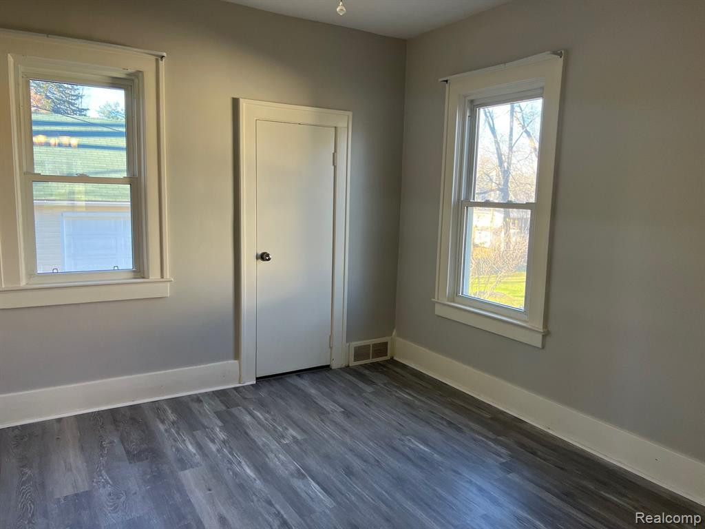 6831 SAGINAW Street, North Branch, MI 48461 — Photo 15