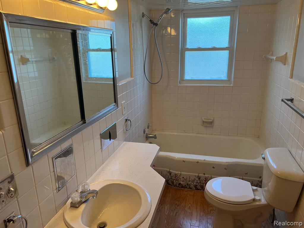6831 SAGINAW Street, North Branch, MI 48461 — Photo 17