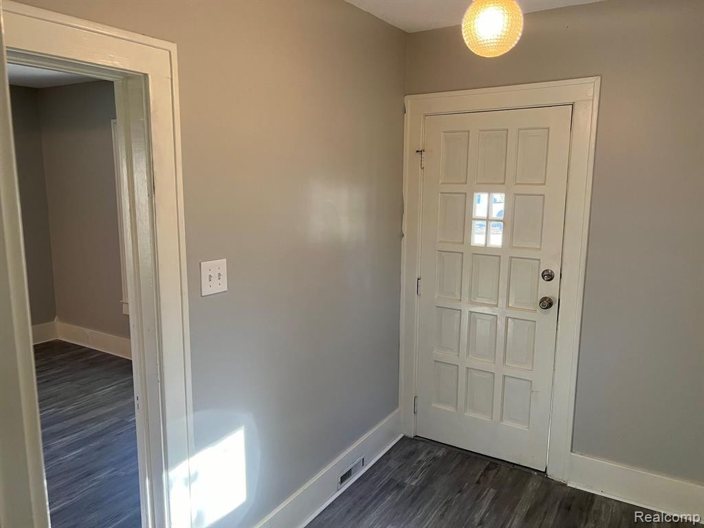 6831 SAGINAW Street, North Branch, MI 48461 — Photo 18
