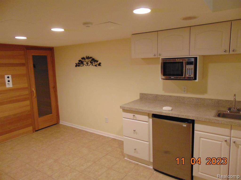 41531 GLADE Road, Canton, MI 48187 — Photo 30