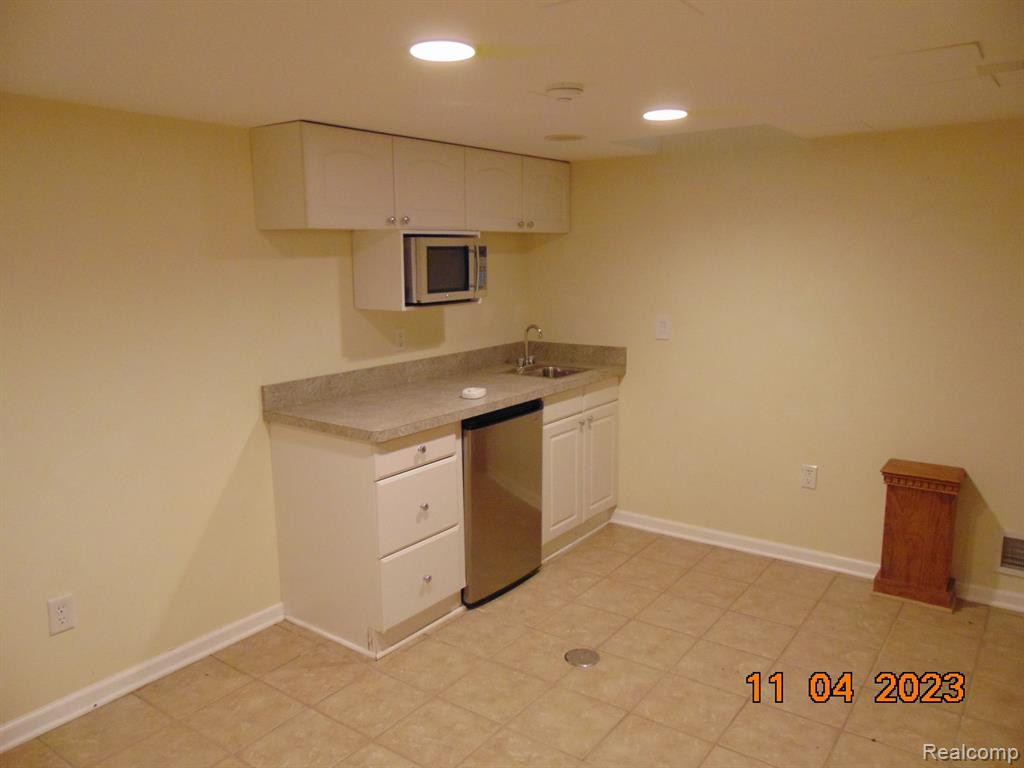 41531 GLADE Road, Canton, MI 48187 — Photo 31