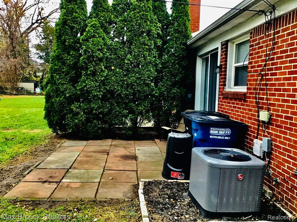 2740 ACKLEY Avenue, Westland, MI 48186 — Photo 28