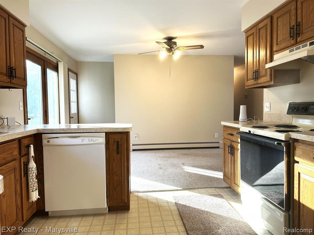 13561 SPEAKER Road, Lynn, MI 48097 — Photo 9