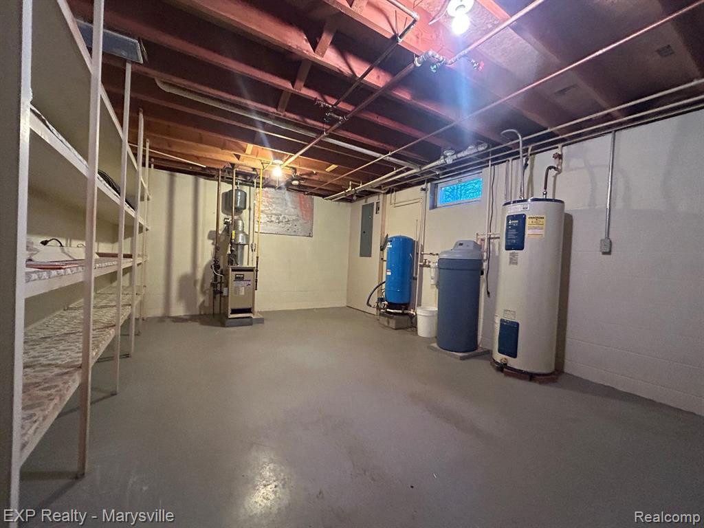 13561 SPEAKER Road, Lynn, MI 48097 — Photo 24