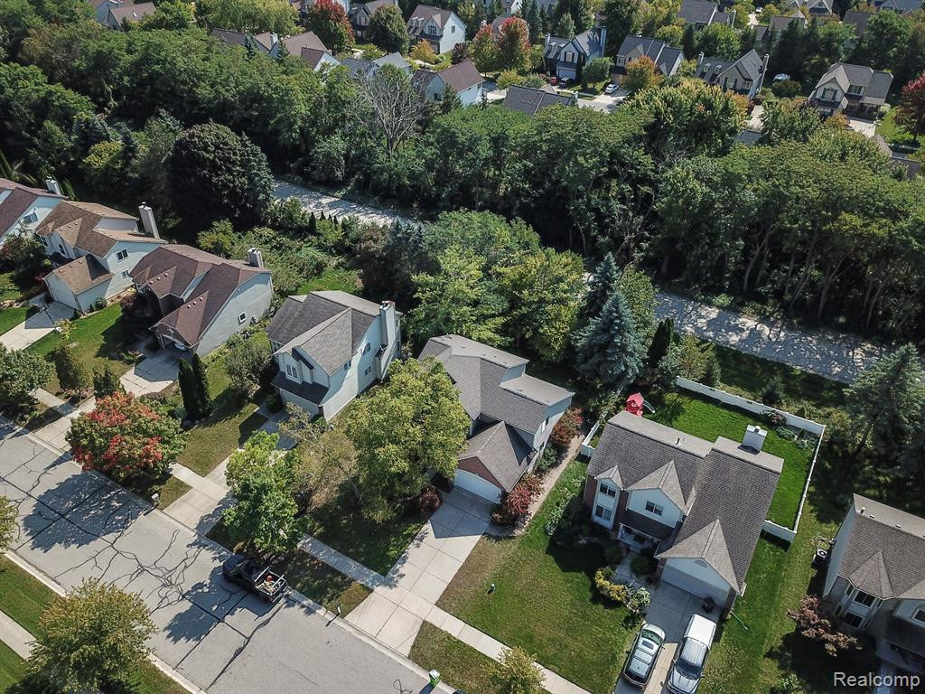 5721 CEDAR RIDGE Drive, Ann Arbor, MI 48103 — Photo 3