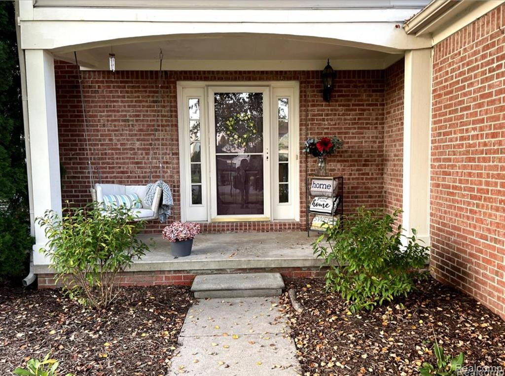 5721 CEDAR RIDGE Drive, Ann Arbor, MI 48103 — Photo 4