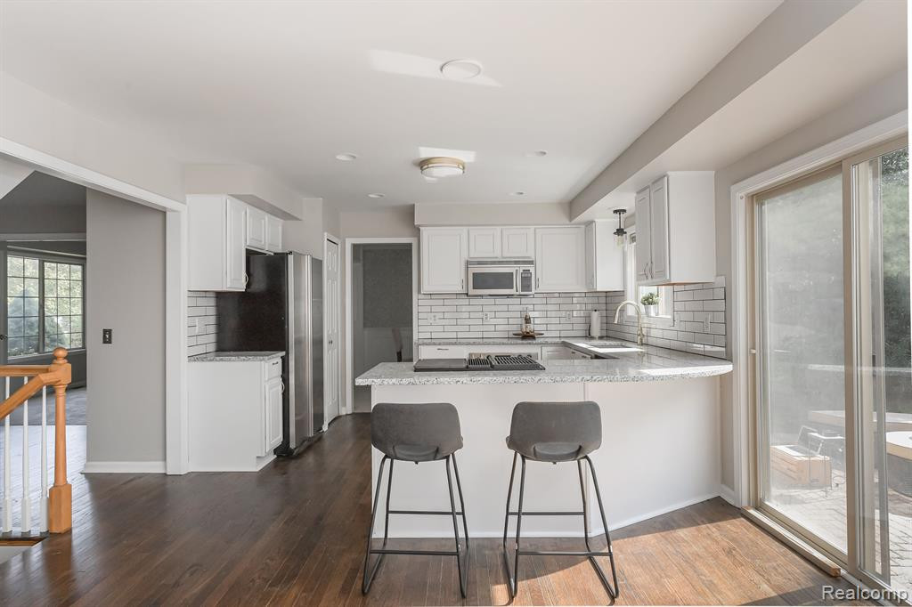 5721 CEDAR RIDGE Drive, Ann Arbor, MI 48103 — Photo 9