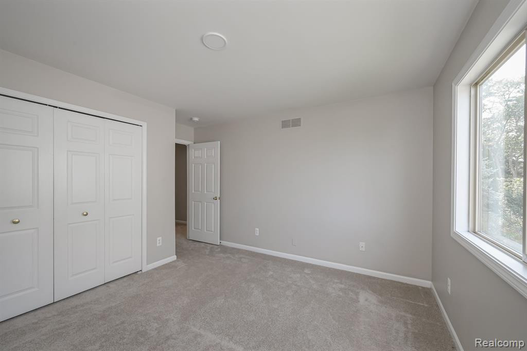 5721 CEDAR RIDGE Drive, Ann Arbor, MI 48103 — Photo 37