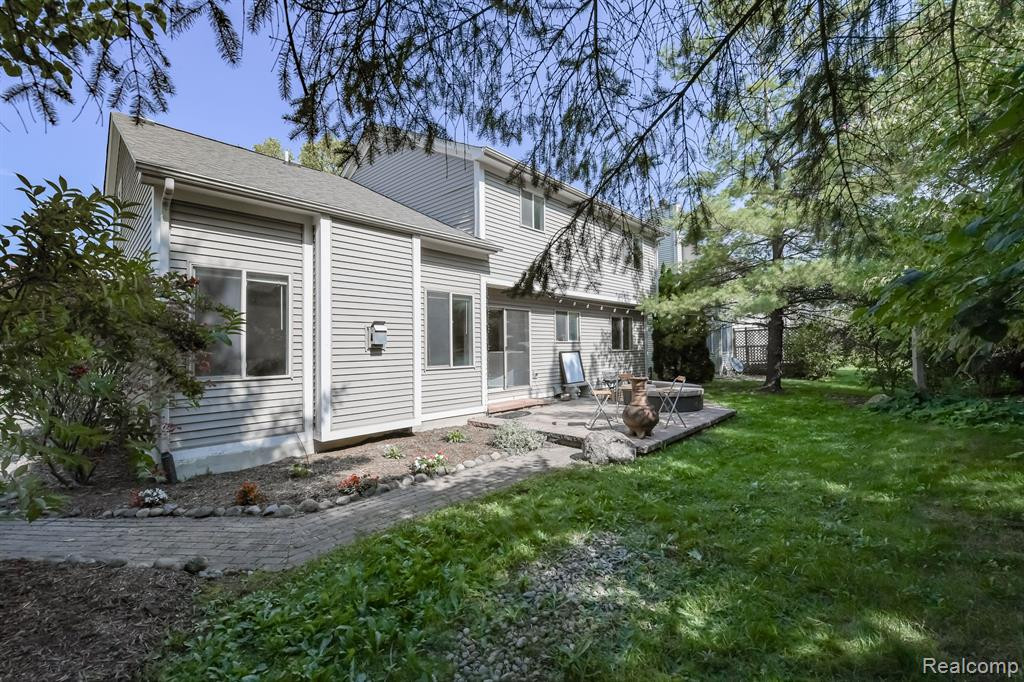 5721 CEDAR RIDGE Drive, Ann Arbor, MI 48103 — Photo 45