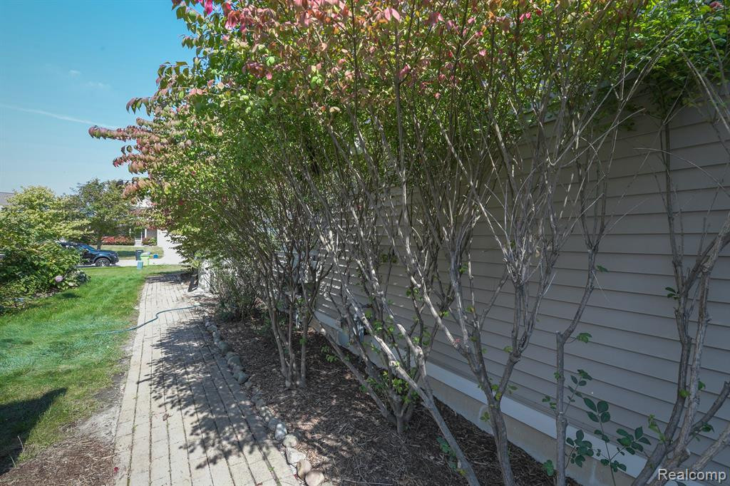 5721 CEDAR RIDGE Drive, Ann Arbor, MI 48103 — Photo 46