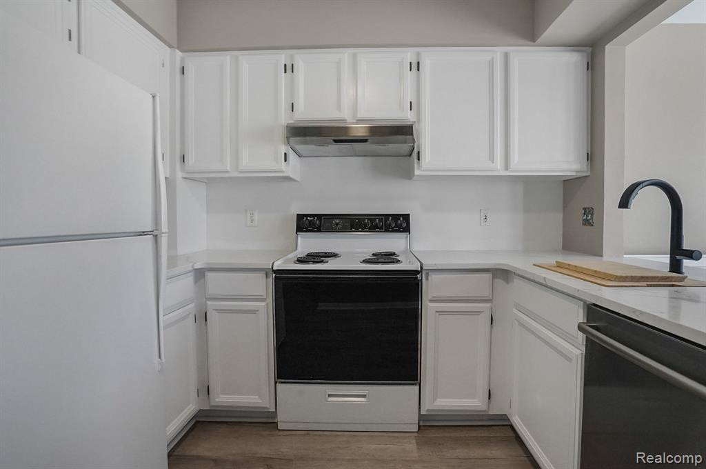 1752 Christopher Drive, Canton, MI 48188 — Photo 10