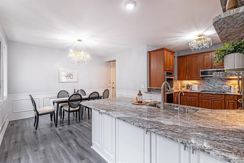 10769 WATERFALL Court, South Lyon, MI 48178 — Photo 16