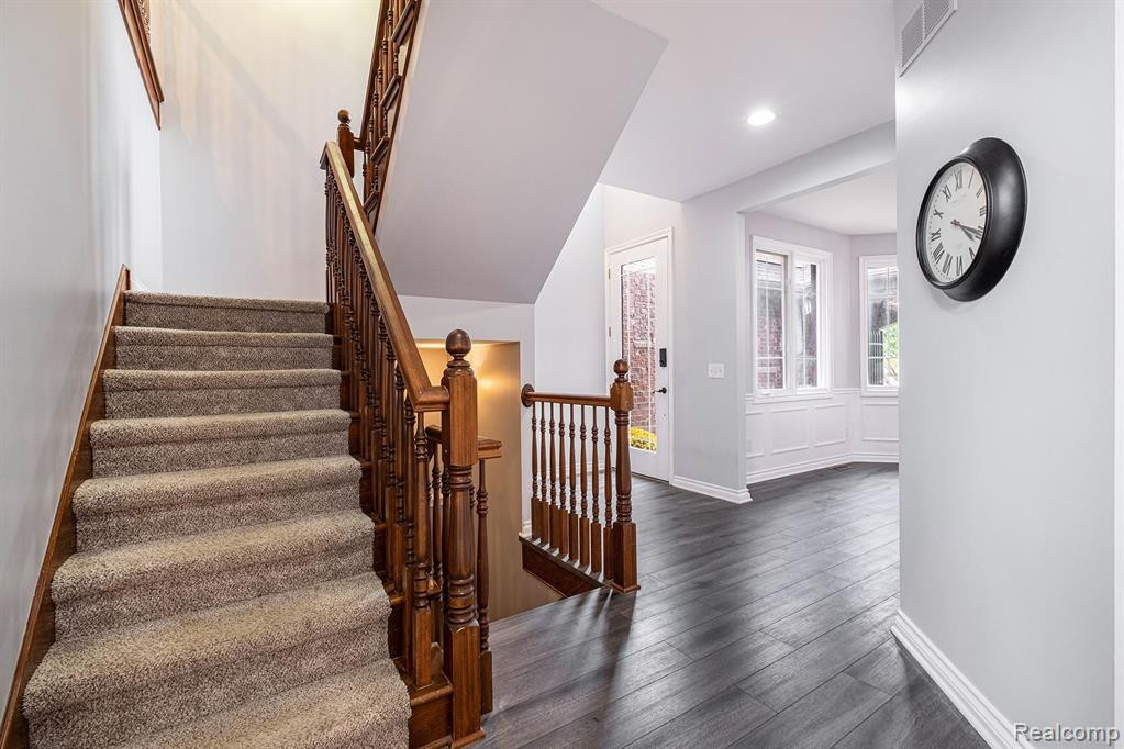 10769 WATERFALL Court, South Lyon, MI 48178 — Photo 26