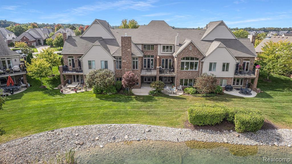 10769 WATERFALL Court, South Lyon, MI 48178 — Photo 34