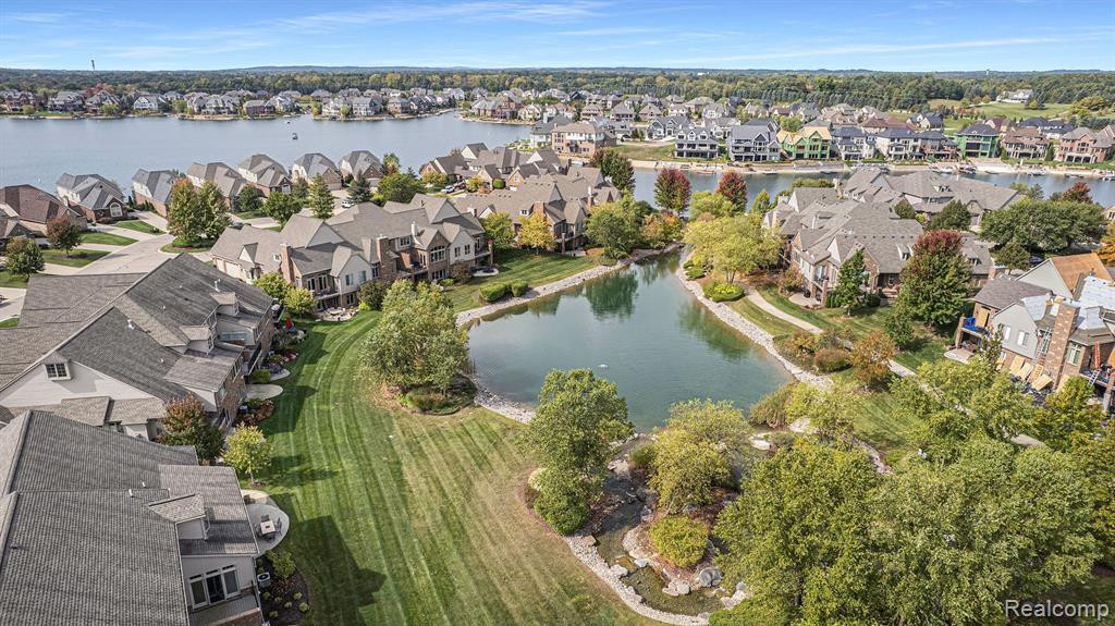 10769 WATERFALL Court, South Lyon, MI 48178 — Photo 35