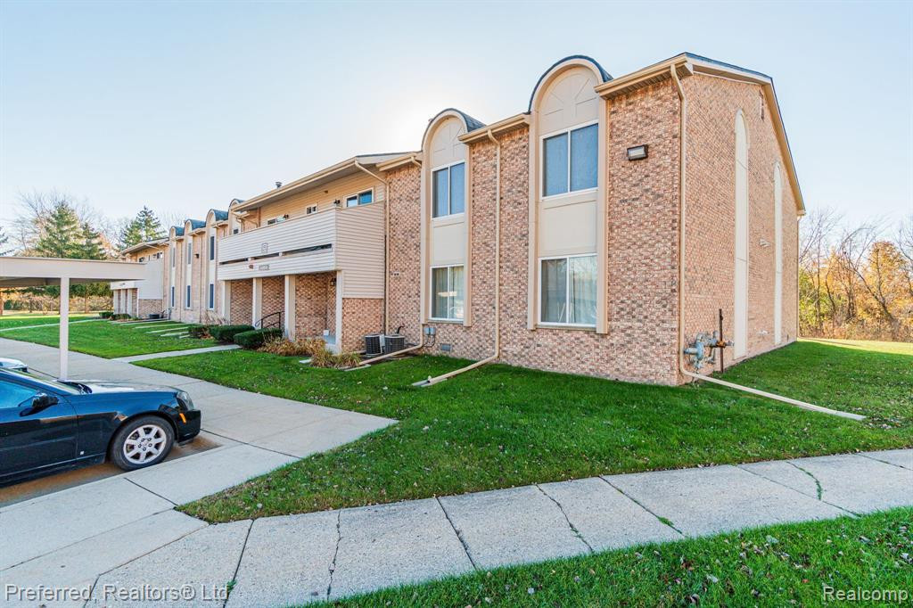 44467 Savery Drive, Canton, MI 48187 — Photo 2