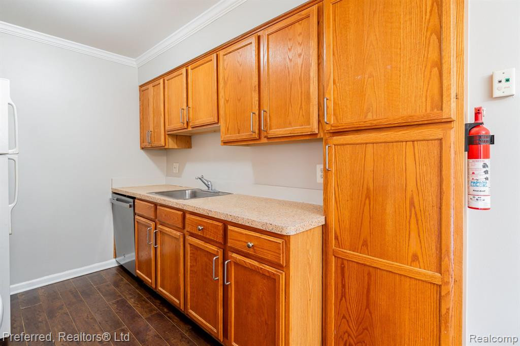 44467 Savery Drive, Canton, MI 48187 — Photo 12