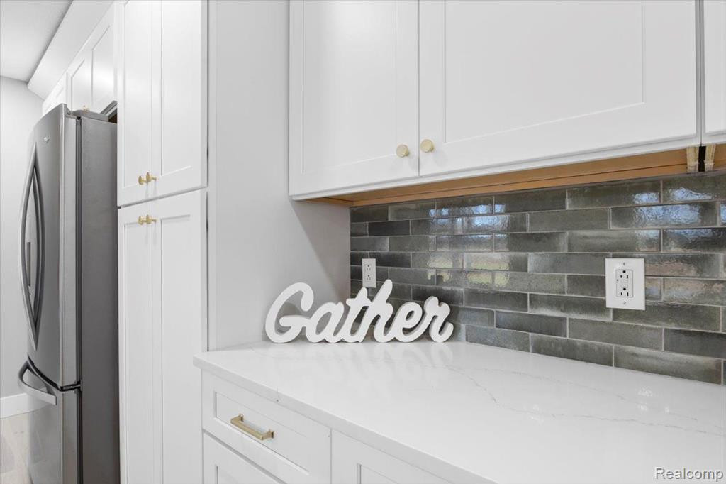 9220 OAK GROVE Road, Howell, MI 48855 — Photo 12