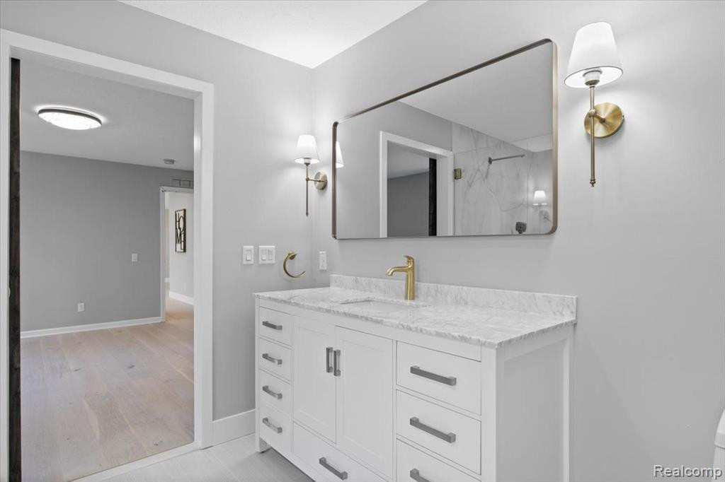 9220 OAK GROVE Road, Howell, MI 48855 — Photo 16