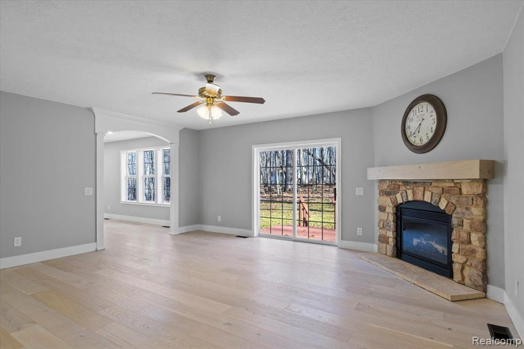 9220 OAK GROVE Road, Howell, MI 48855 — Photo 22