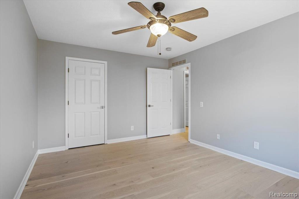 9220 OAK GROVE Road, Howell, MI 48855 — Photo 28