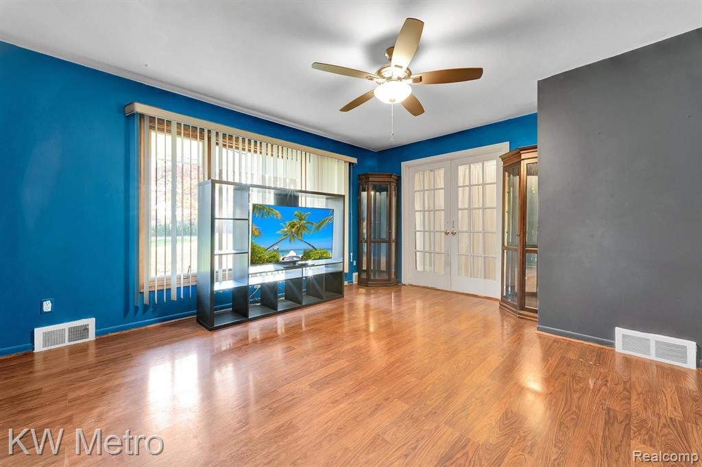 7380 VILLAMUER Road, West Bloomfield, MI — Photo 13