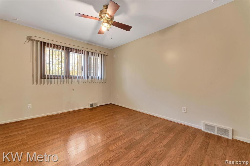 7380 VILLAMUER Road, West Bloomfield, MI — Photo 28