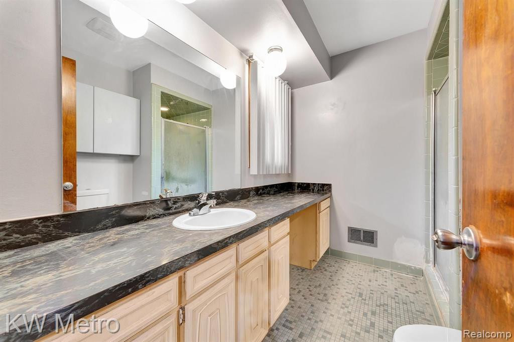 7380 VILLAMUER Road, West Bloomfield, MI — Photo 34