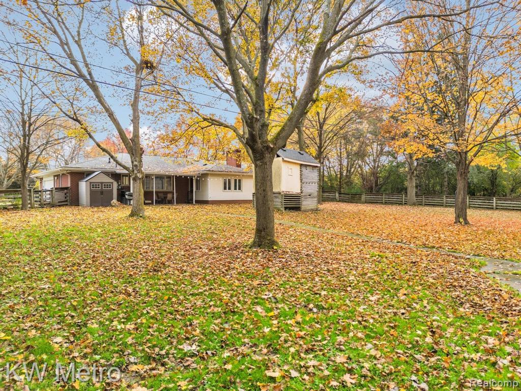 7380 VILLAMUER Road, West Bloomfield, MI — Photo 54
