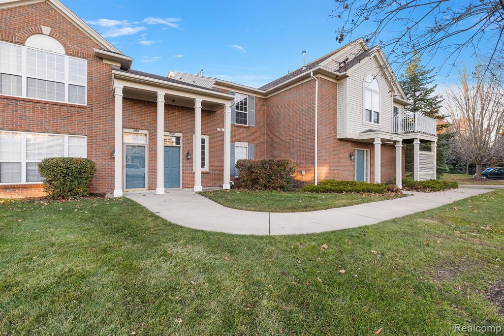 19202 CHESAPEAKE Circle, Walled Lake, MI 48390 — Photo 4
