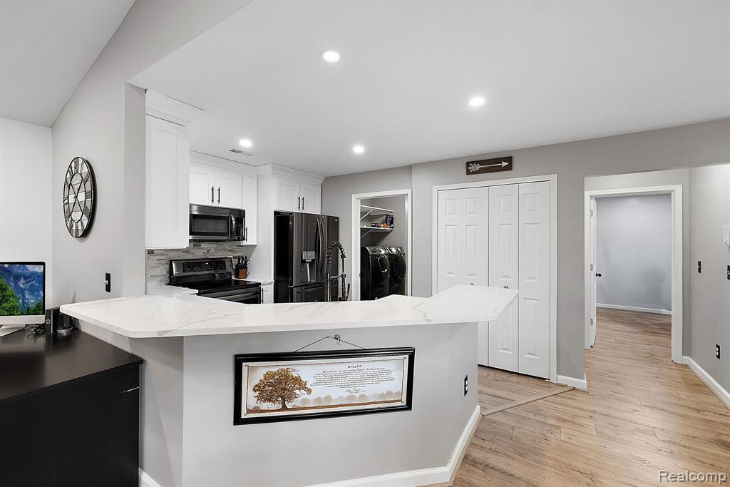 19202 CHESAPEAKE Circle, Walled Lake, MI 48390 — Photo 15