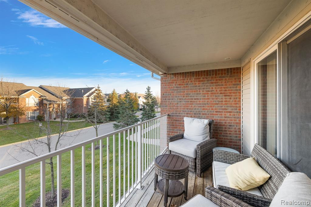 19202 CHESAPEAKE Circle, Walled Lake, MI 48390 — Photo 30