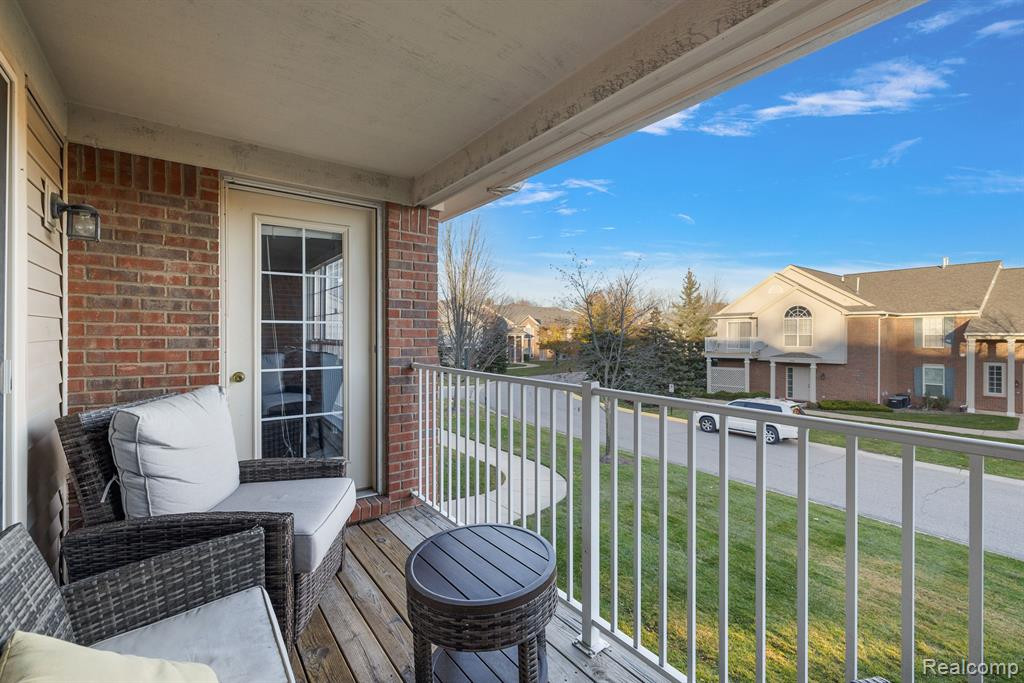 19202 CHESAPEAKE Circle, Walled Lake, MI 48390 — Photo 31