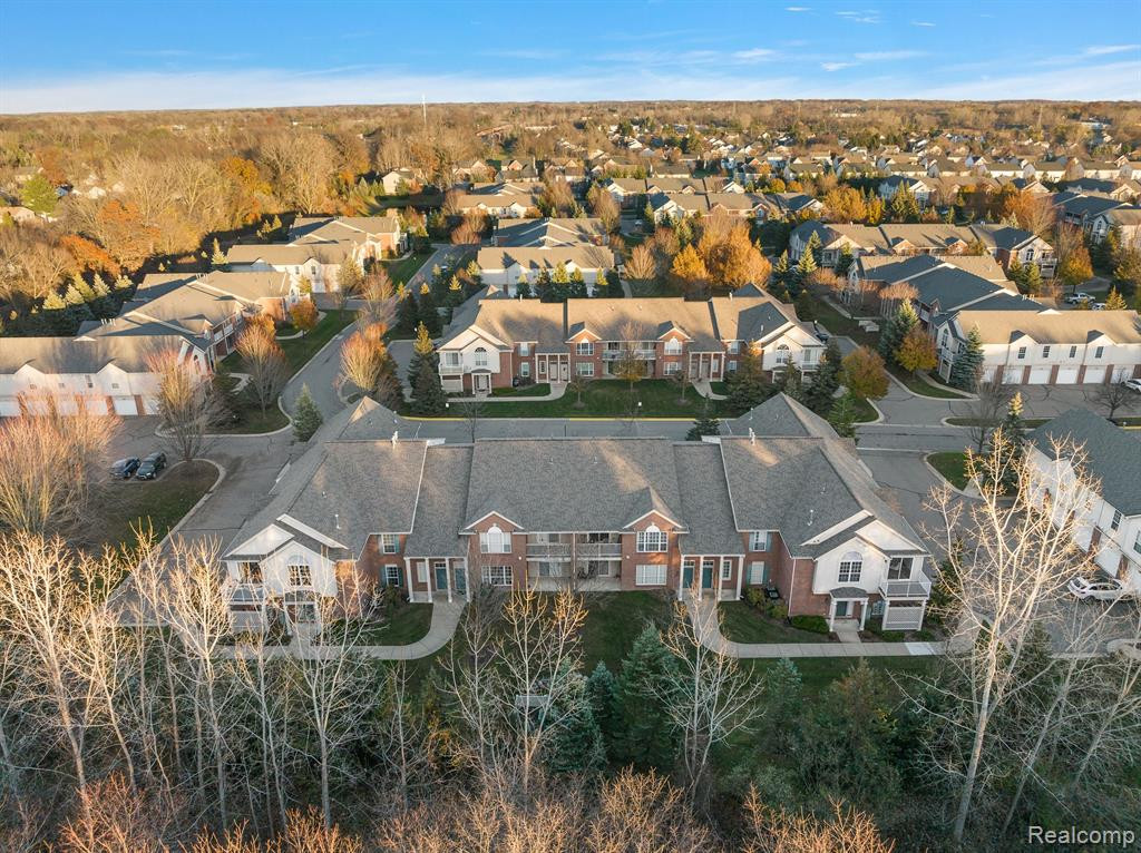 19202 CHESAPEAKE Circle, Walled Lake, MI 48390 — Photo 36
