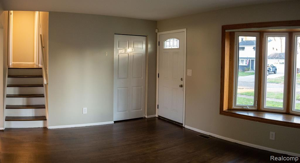 8671 PINE, Ypsilanti, MI 48198 — Photo 7