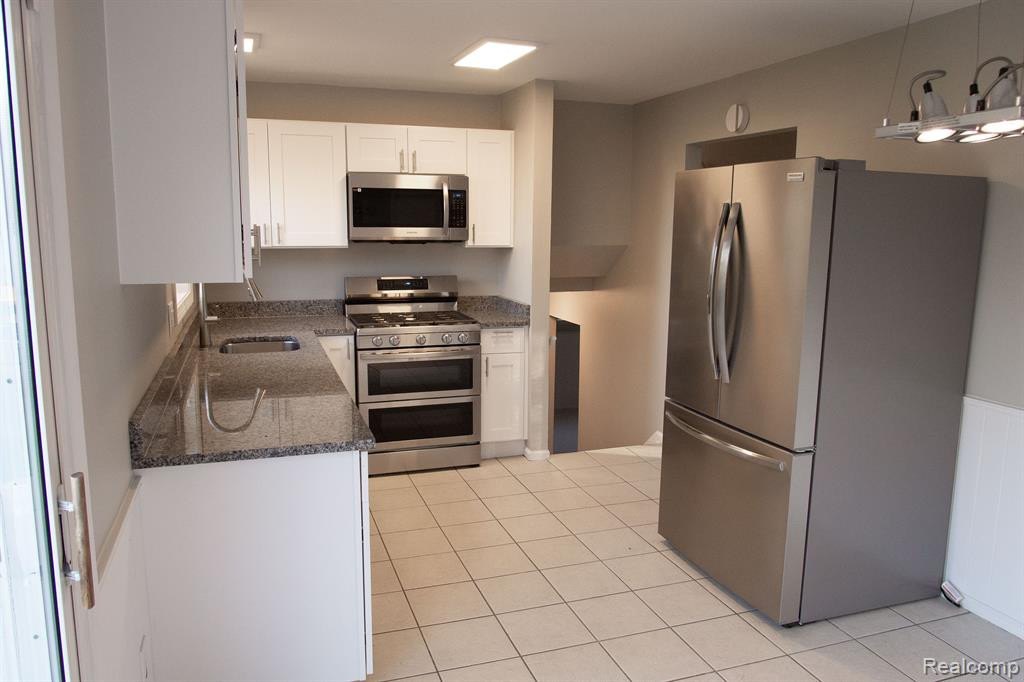 8671 PINE, Ypsilanti, MI 48198 — Photo 10
