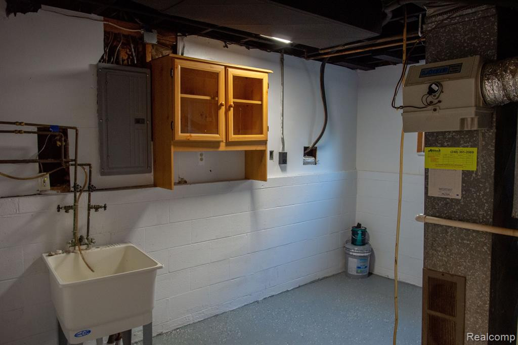 8671 PINE, Ypsilanti, MI 48198 — Photo 25