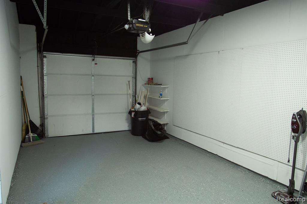 8671 PINE, Ypsilanti, MI 48198 — Photo 29