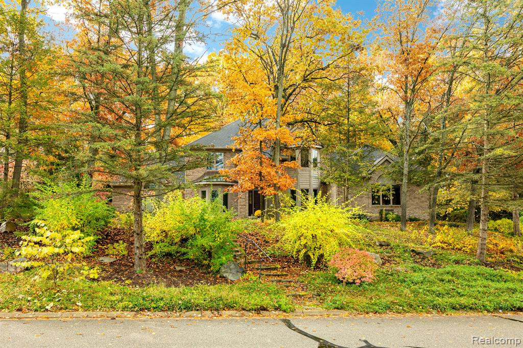 9966 ROLLING GREENS Drive, Pinckney, MI 48169 — Photo 4