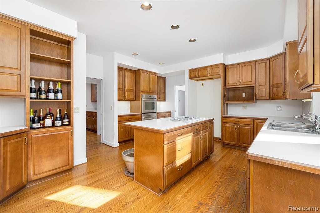 9966 ROLLING GREENS Drive, Pinckney, MI 48169 — Photo 13